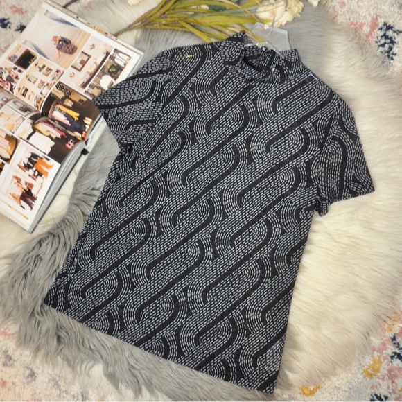 Cabi #4541 Deco Black and Gray Turtleneck Women’s Short Sleeve Mesh Top Sz M - Picture 13 of 13